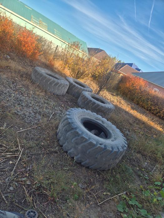 продам шины б/у в комплекте