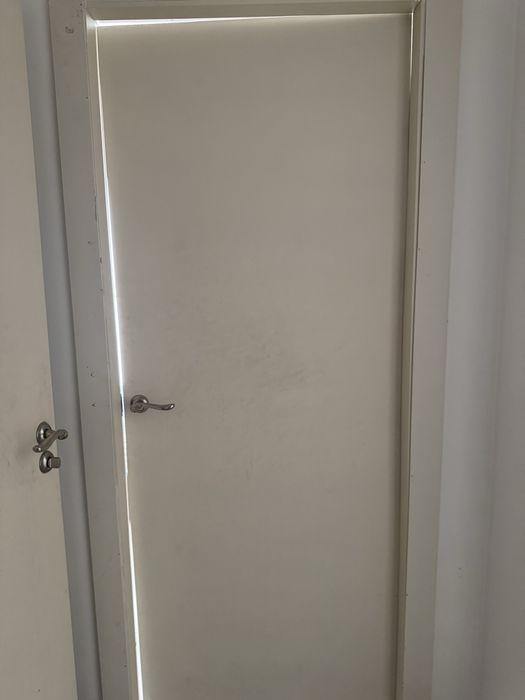 Двери межкомнатные б/у