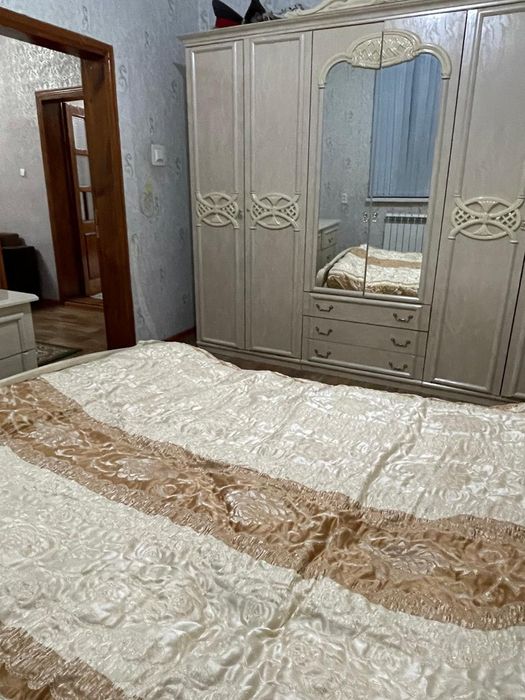 Мебель спальный гарнитур. Стол стулья