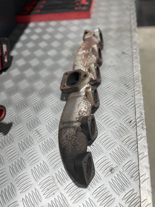 Чугунен изпускателен колектор за бмв 3д м57 двигатели