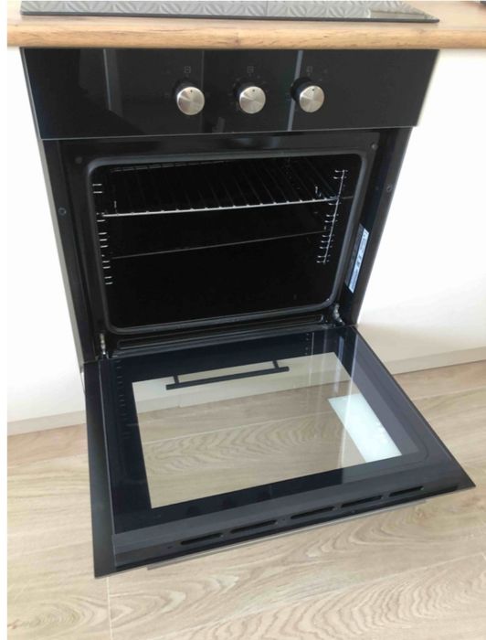 Продам новый духовой шкаф
