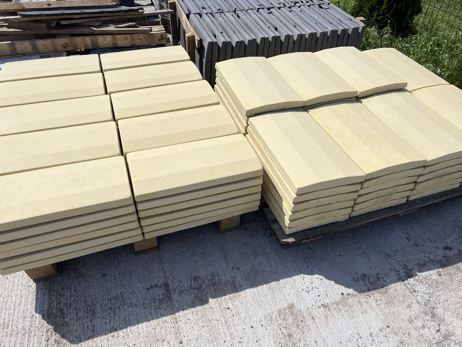 Capace stalpi coame gard beton caramida aparenta dale gradina boltari