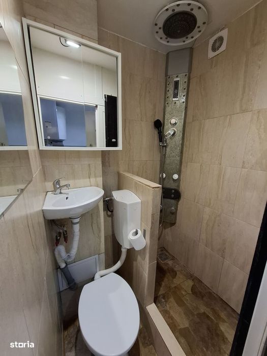 Garsonieră renovată zona Far
