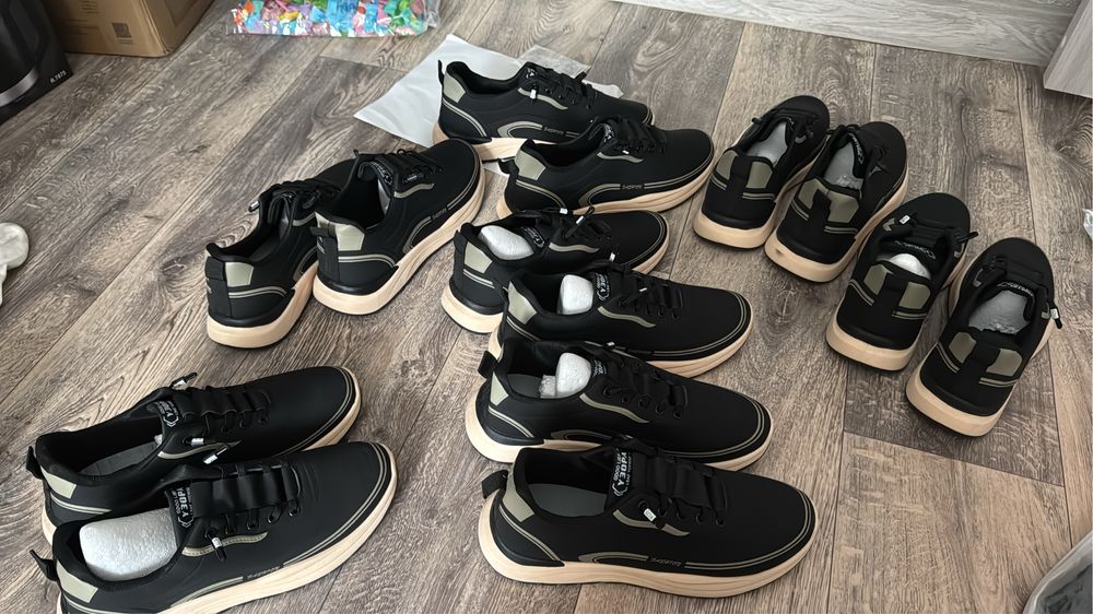 Мужские кроссовки