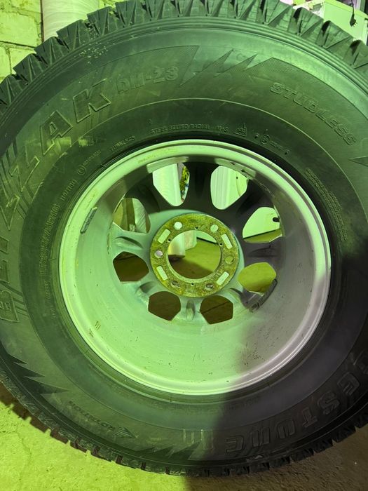 Шины с дисками и без