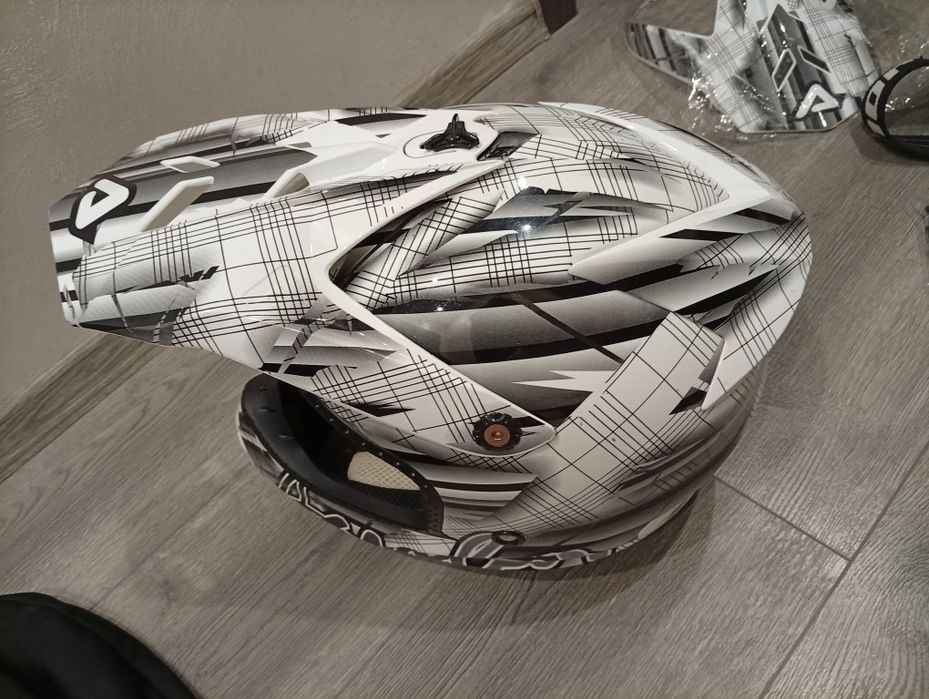 Каска Acerbis + очила Thor