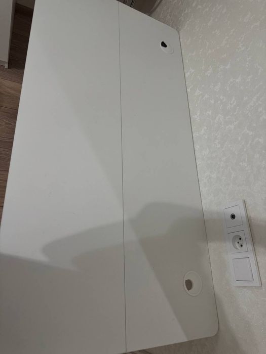 Стол и стул почти новые