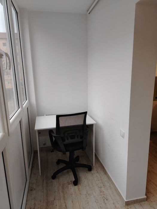 De vânzare apartament cu 2 camere,etaj 1/4,decomandat, amenajat modern, Vitrometan