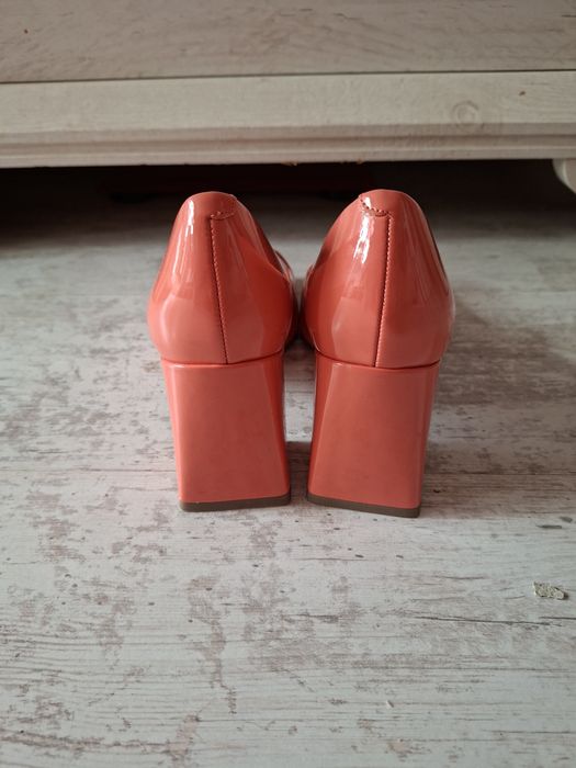 Tamaris, нови, 38 номер, 50 €