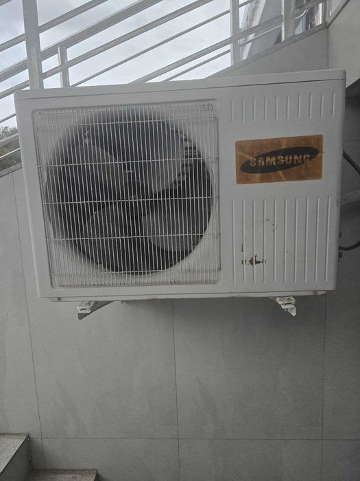 Konditsionerlar sotiladi.