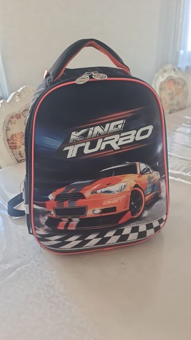 Продам школьные рюкзаки