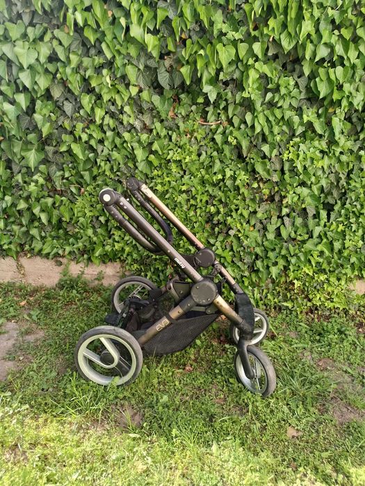 БЕБЕШКА КОЛИЧКА 2 В 1 MUTSY EVO