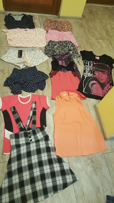 Намален на 15лв Огромен лот дамски дрехи+подаръци