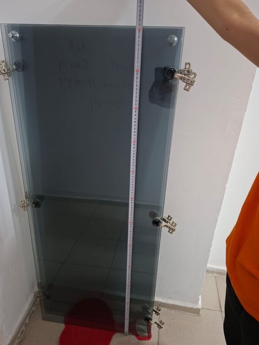 продам стеклянные двери для шкафа