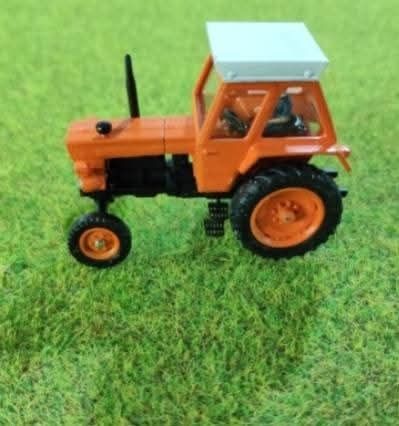 Tractoare UTB machete scara HO trenulet electric