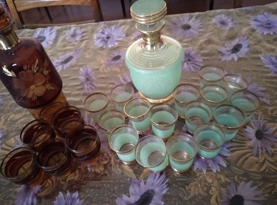 Графин с рюмками производства СССР