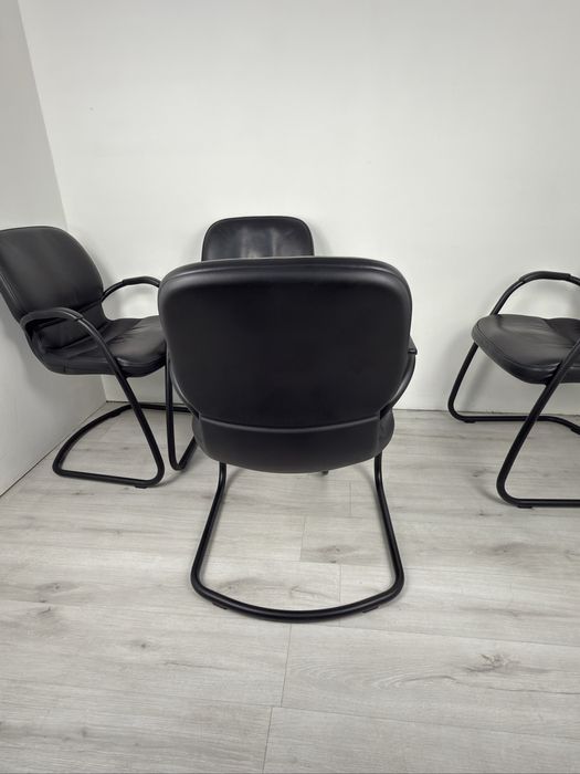 Столове за конферентна зала от естесвена кожа внос от германия