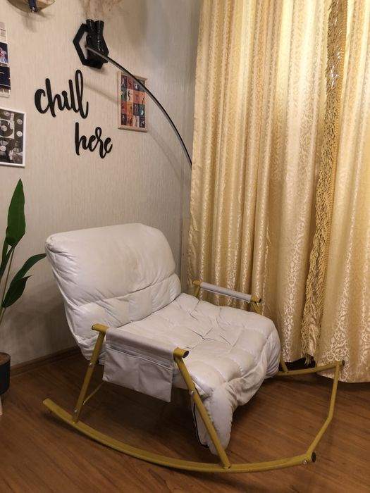 Шикарное кресло качалка