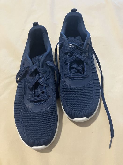 Adidasi Skechers nr 38,5