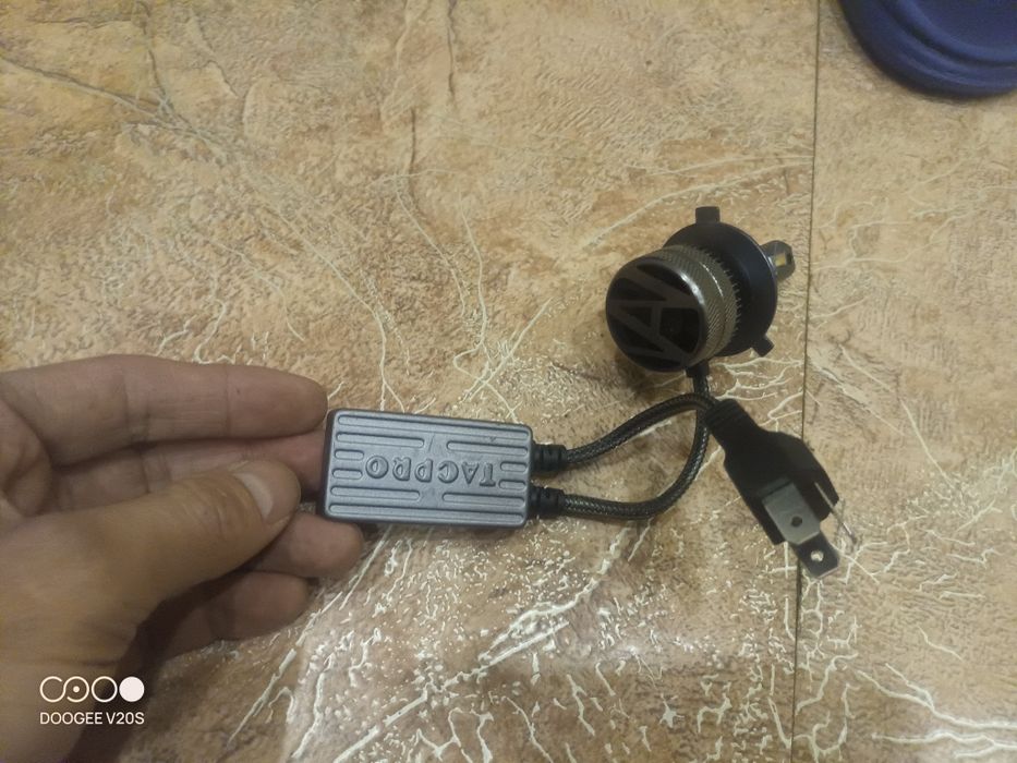 Продам лэд лампы Н4