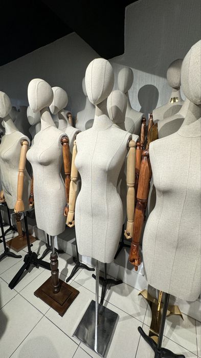 Vand manechin 38 sau 44