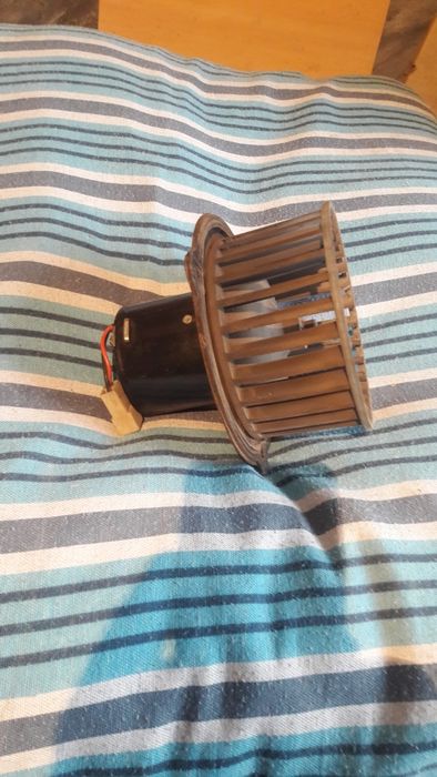 моторчик с крыльчаткой