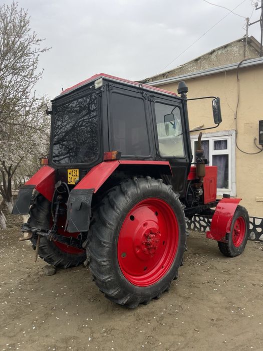 MTZ 80 Traktori.