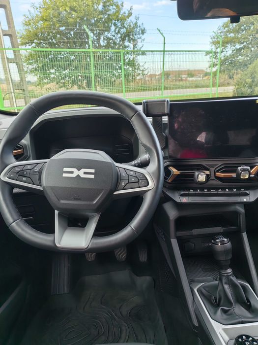 Inchiriere Dacia Daster 2025 130 cp