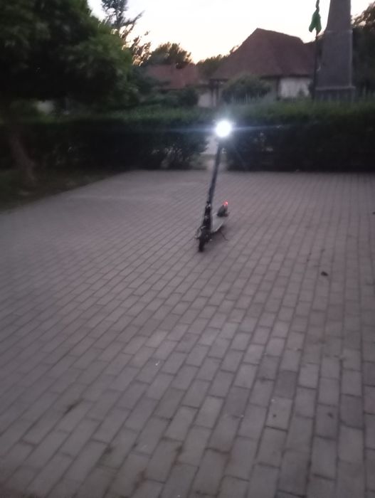 De vânzare trotinetă electrica Carrera imple is1 mai multe detalii in privat