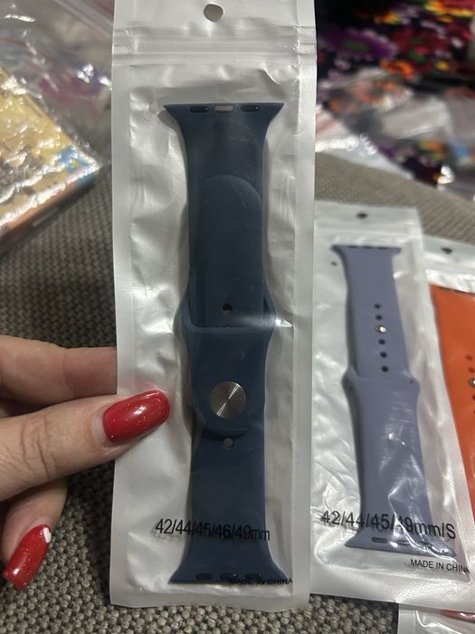 Продам ремешки на  часы apple watch