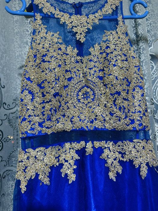 Вечернее красивое платье