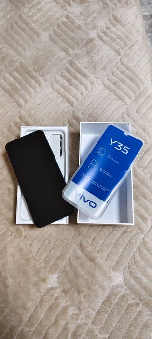 Телефон VIVO Y35