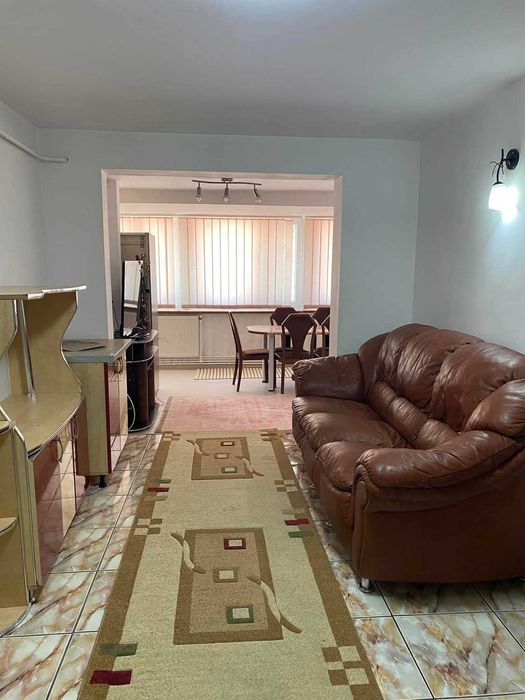 Apartament spatios de inchiriat