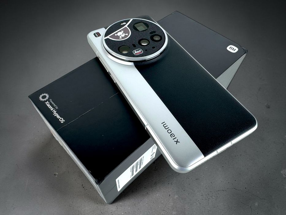 Xiaomi 15 Ultra 5G 512GB 16RAM Silver КАТО НОВ!  Гаранция!