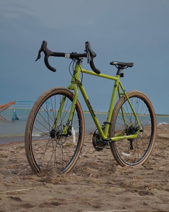 Шоссейный, гравыйный велосипед