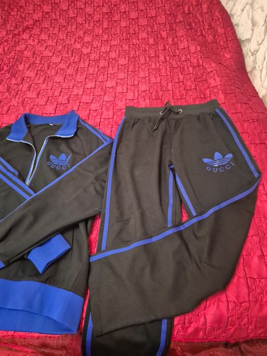 Продам спортивный костюм