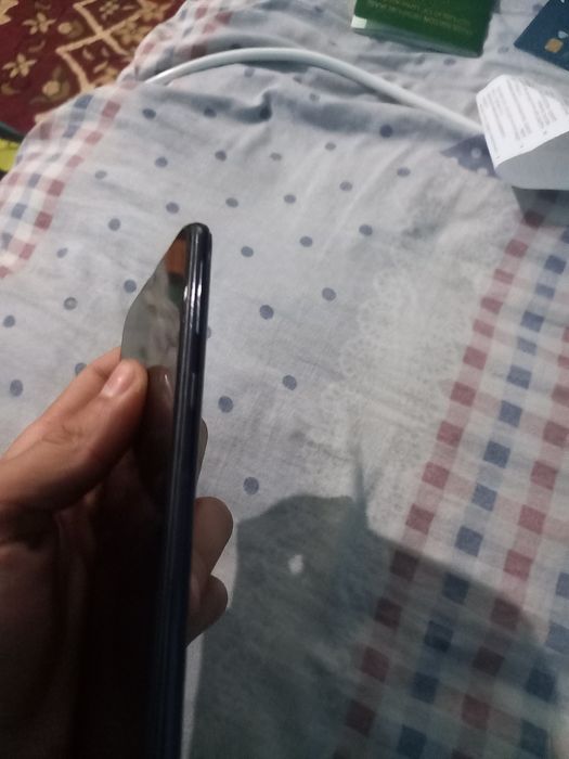 Samsung a40s japchasga ekrani kuygan almashtirsa qolgan hamma yeri