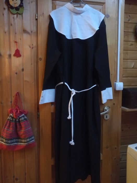 Costum carnaval călugărita