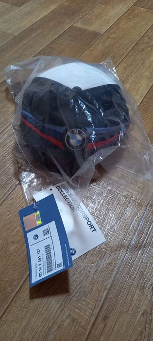 Продаю кепки BMW новые, оригинал