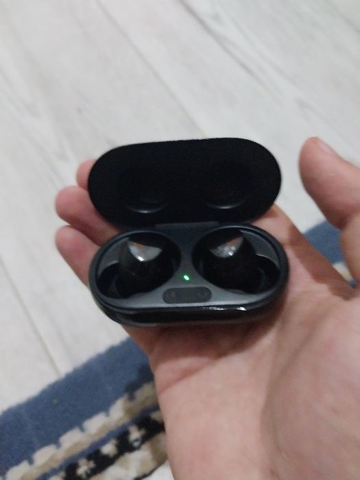 Наушники Samsung Buds+