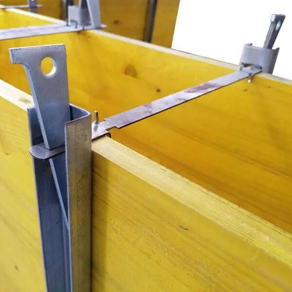 Panouri tip doka , placa galbena , lana , cofrag din lemn