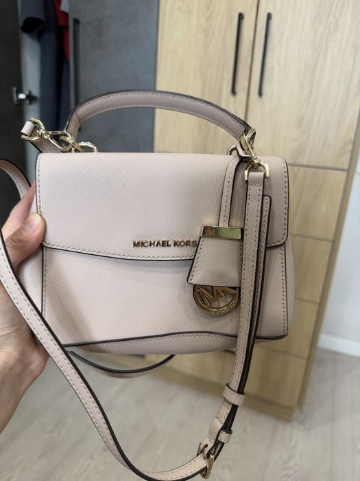 Продам Michael kors