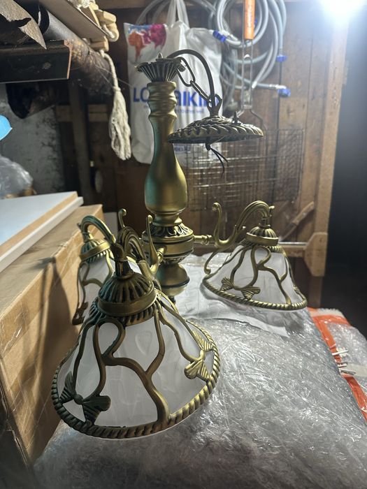 Продам люстру, в отличном состоянии, все работает