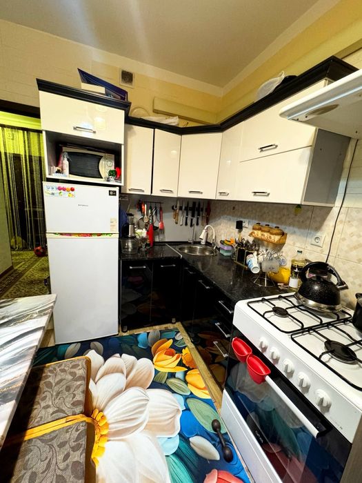 Срочно продаётся 2х комнатная квартира с ремонтом, 7 микрорайон