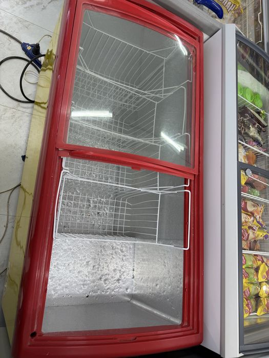 Морозильник продам