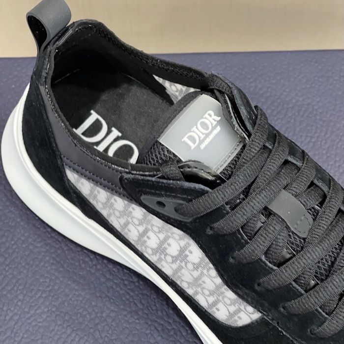 CD B30 Black/Gray