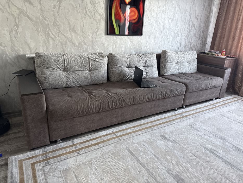 Диван в хорошем состоянии
