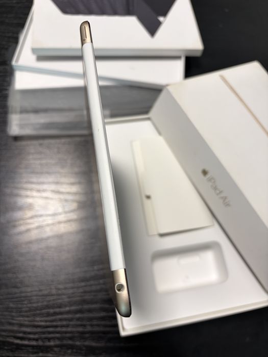 iPad Air 2 32gb WiFi&Celular Gold stare foarte buna cutie accesorii pentru piese