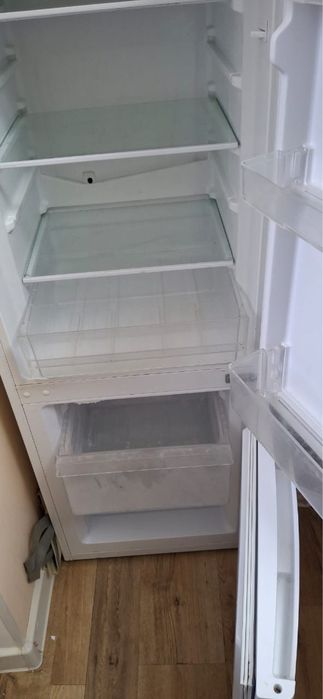 Продам Холодильник ARG