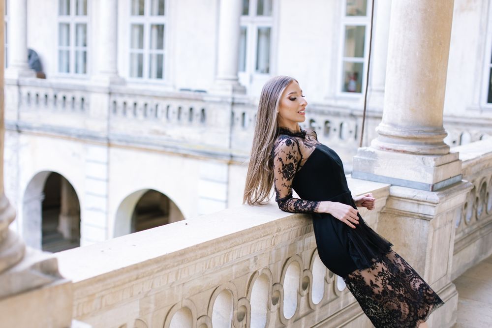 Vand rochie model Cristina Savulescu(nu Rhea Costa,Norina St,ana radu)